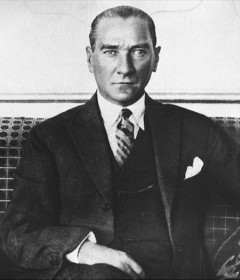 Atatürk Koleksiyonu - Milli Gururu Yansıtan Baskılı Ürünler